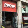 Ducati Caffe’ 　ドゥカティバイクを鑑賞しながらカクテルタイム